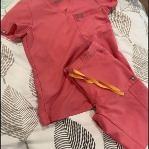 LE Pink Figs Scrubs EUC